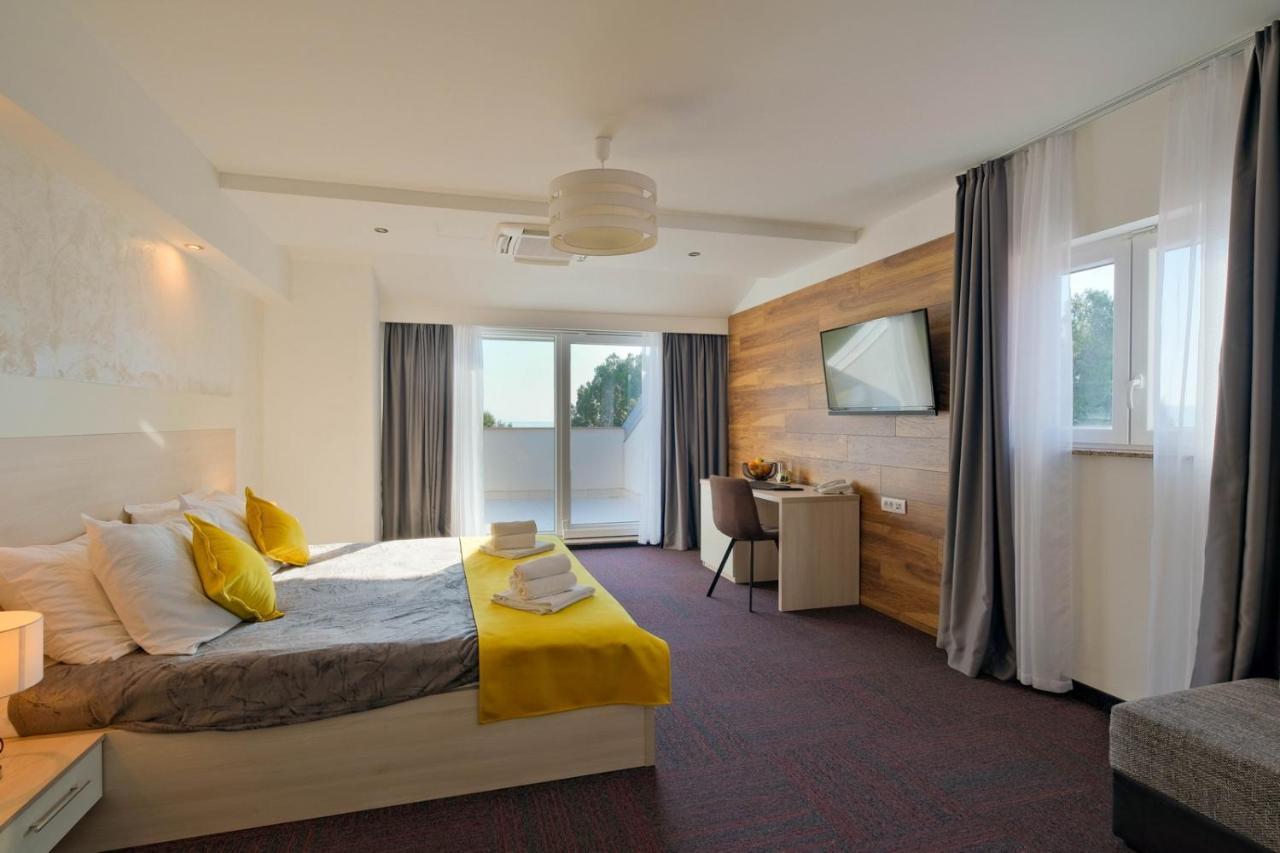Hotel Bor Krk Town