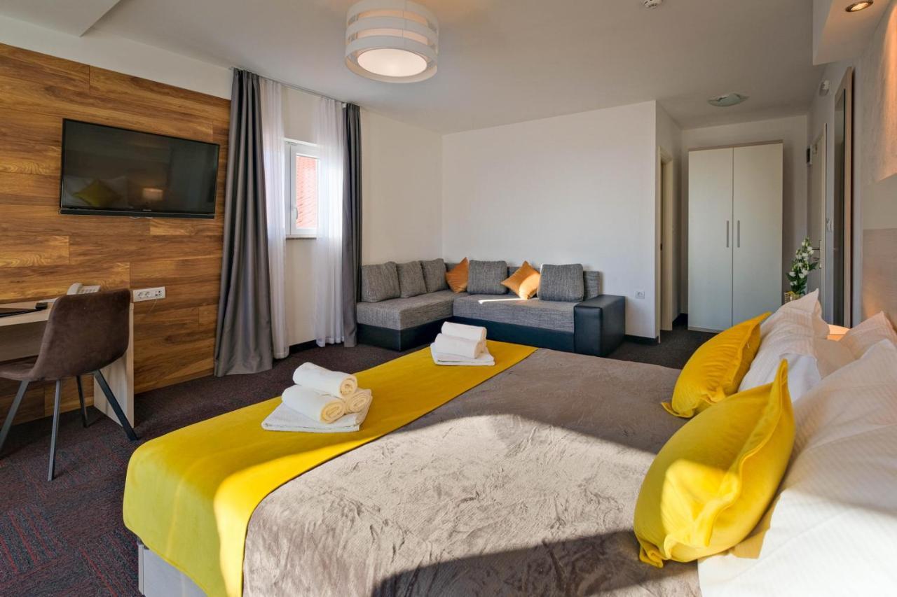 Bor Hotel Krk Town