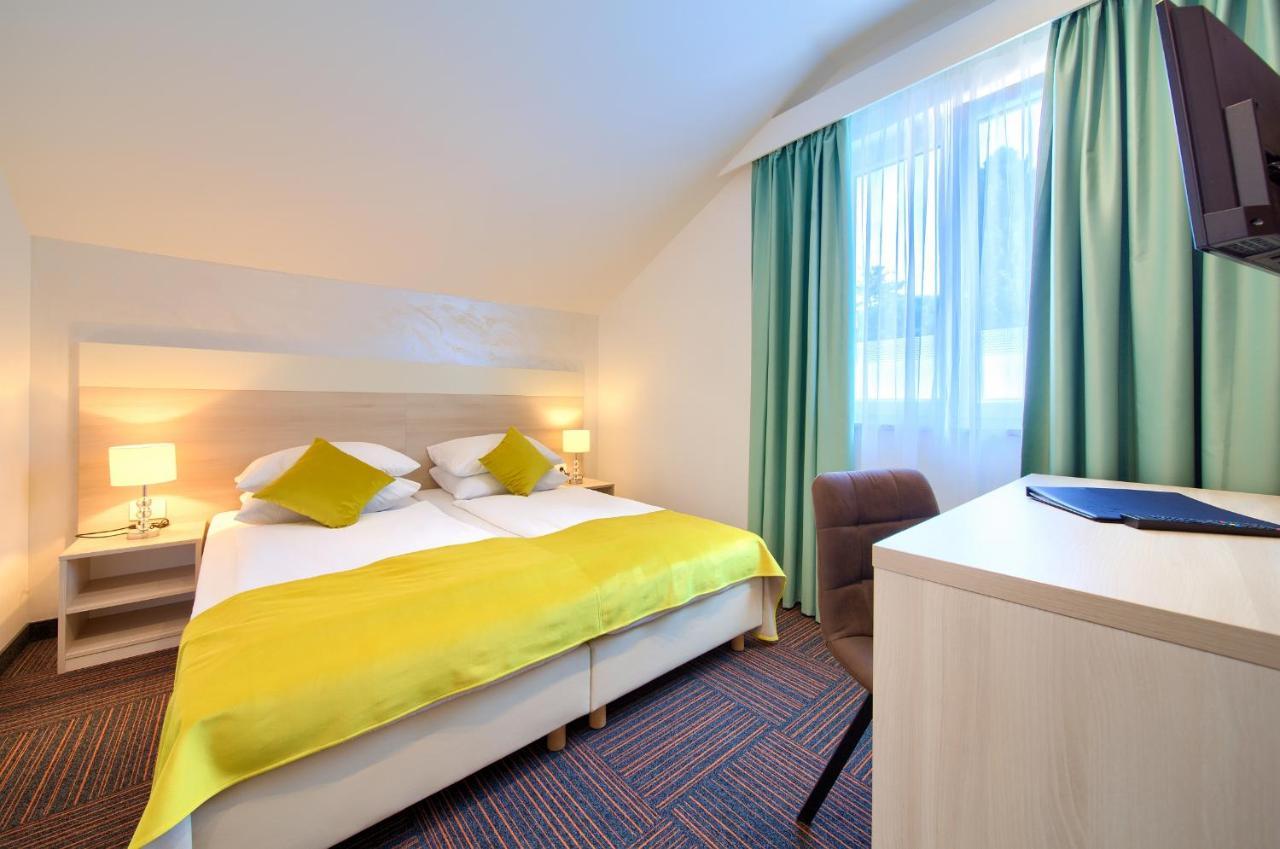 Hotel Bor