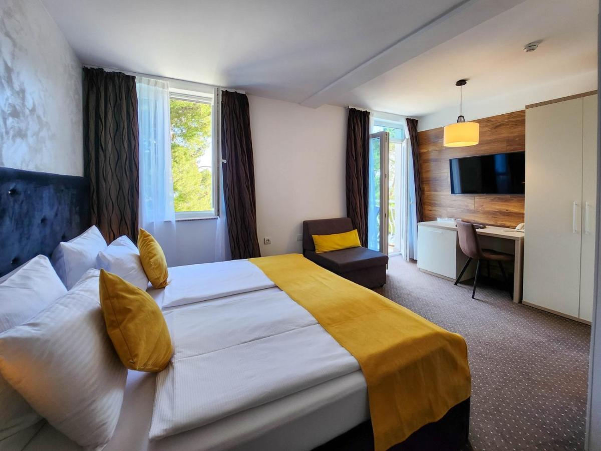 Bor Hotel 3*
