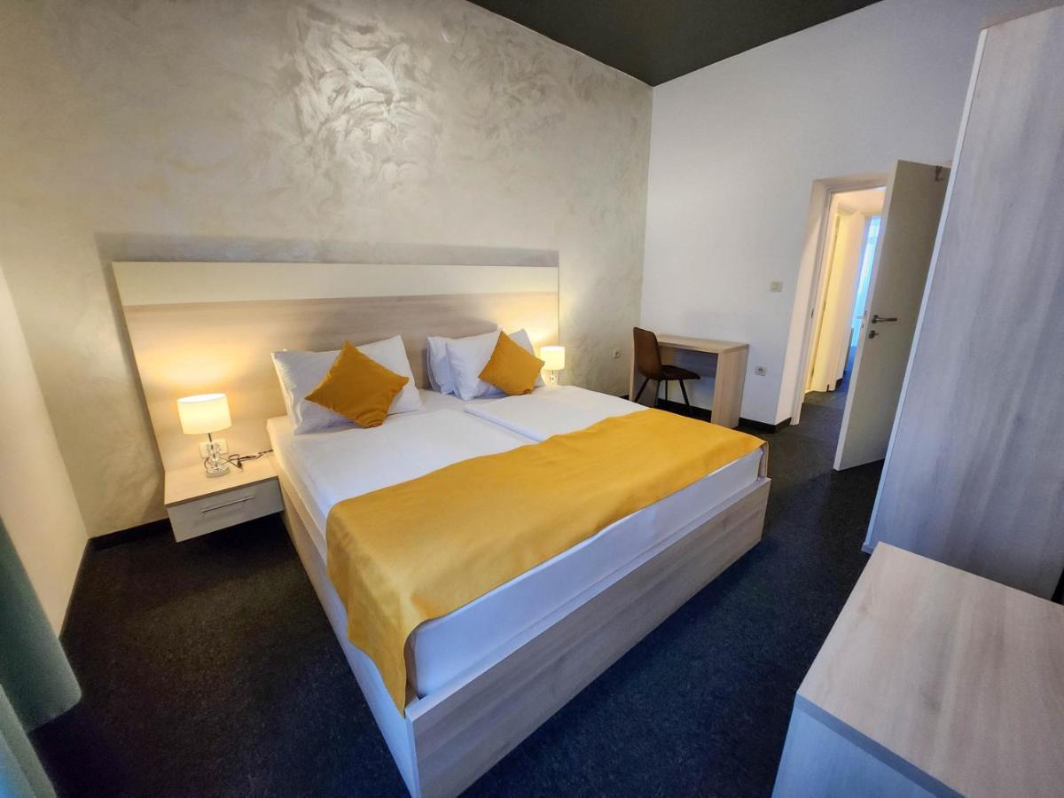Bor Hotel 3*