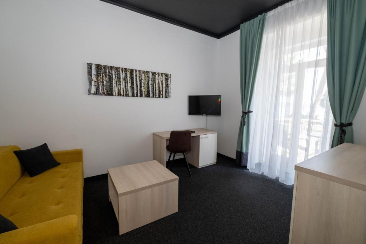 Bor Hotel