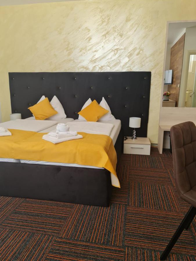 Bor Hotel