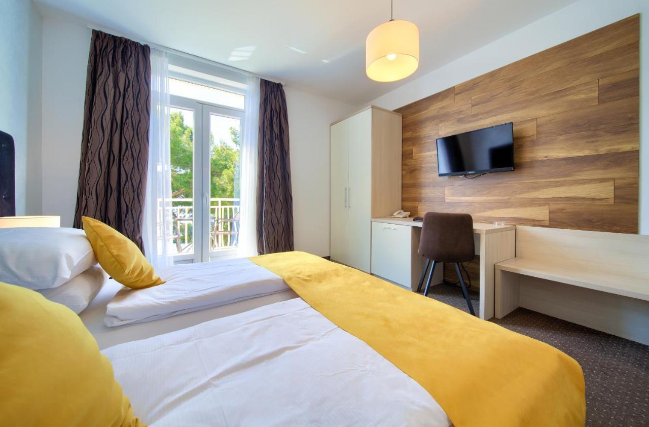 Bor Hotel 3*